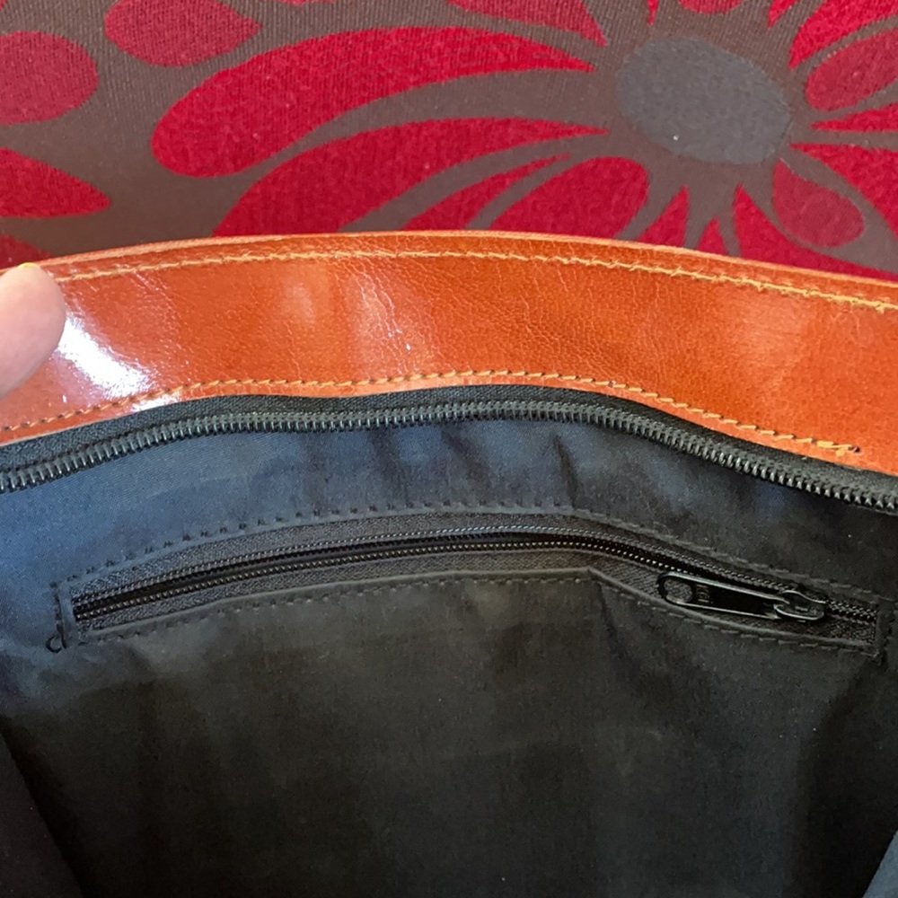 Beautiful, hand crafted, ethnic shoulder bag - Picture 10 of 15